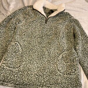 Sherpa Style Pullover ~ Size Large